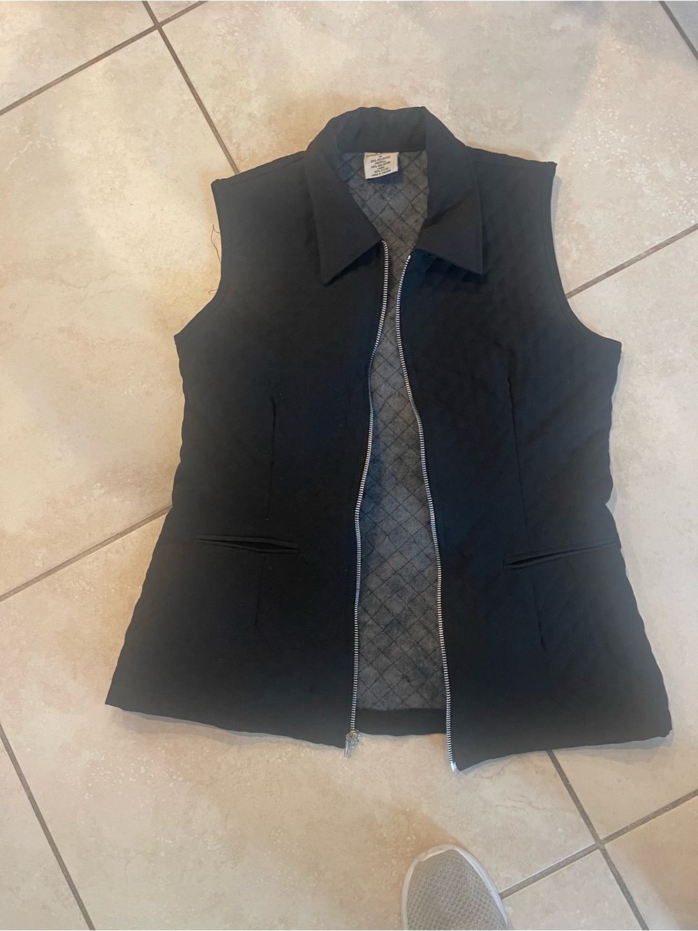 Hillard & Hanson Black Quilted-Lined Zip Vest with Collar